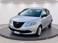 Usata Lancia Ypsilon 95 CV (69 kW) 2015 Grigio Utilitaria