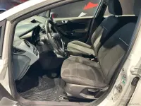 Usata Ford Fiesta 75 CV (55 kW) 2014 Bianco Utilitaria