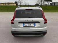 Usata Dacia Jogger Comfort 101 CV (74 kW) 2022 Argento Monovolume