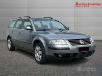 Usata VW Passat Business 131 CV (96 kW) 2003 Grigio Station wagon