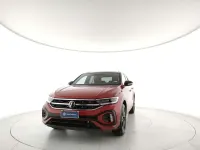 Usata VW T-Roc R-line 150 CV (110 kW) 2022 Kings red metallizzato deep black perlat SUV