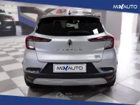 Usata Renault Captur Intens 94 CV (69 kW) 2022 Argento SUV