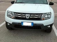 Usata Dacia Duster 114 CV (83 kW) 2016 Bianco Station wagon