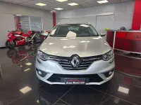 Usata Renault Mégane GrandTour Zen 110 CV (80 kW) 2017 Argento Station wagon