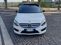 Usata Mercedes B200 AMG 136 CV (100 kW) 2018 Bianco Monovolume