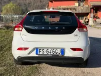 Usata Volvo V40 Business Edition 120 CV (88 kW) 2018 Bianco Berlina