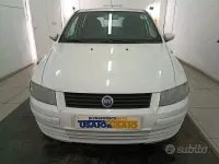 Usata Fiat Stilo Dynamic 103 CV (75 kW) 2004 Grigio metallizzato Berlina