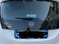 Usata Lancia Ypsilon Gold 69 CV (50 kW) 2015 Bianco Utilitaria