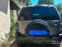 Usata Jeep Cherokee 143 CV (105 kW) 2004 Grigio SUV