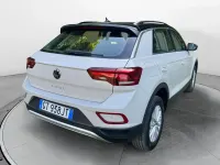 Usata VW T-Roc Life 110 CV (80 kW) 2024 Beige SUV