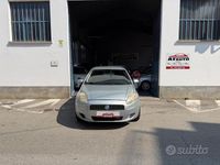 Usata Fiat Grande Punto 65 CV (47 kW) 2006 Grigio Utilitaria