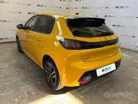 Usata Peugeot 208 Allure 101 CV (74 kW) 2023 Giallo Utilitaria