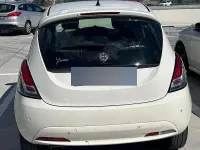 Usata Lancia Ypsilon 90 CV (66 kW) 2016 Bianco Utilitaria