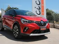 Second-hand Renault Captur Intens 101 CP (74 kW) 2023 Roșu SUV