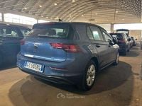Usata VW Golf VIII Life 116 CV (85 kW) 2025 Blu Berlina