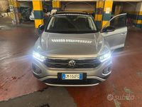 Usata VW T-Roc Life 150 CV (110 kW) 2022 Grigio SUV