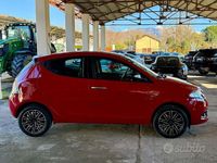 Usata Lancia Ypsilon Gold 69 CV (50 kW) 2023 Rosso Utilitaria