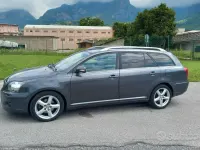 Usata Toyota Avensis 150 CV (110 kW) 2007 Grigio Station wagon