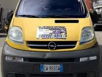 Usata Opel Vivaro 135 CV (99 kW) 2005 Giallo Monovolume