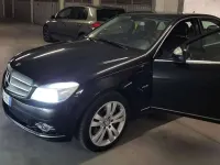 Usado Mercedes C320 224 CV (164 kW) 2008 Negro Berlina