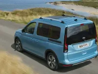 Usata Ford Tourneo Connect 102 CV (75 kW) 2024 Argento Monovolume