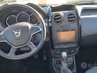 Usata Dacia Duster Lauréate 115 CV (84 kW) 2017 Grigio SUV