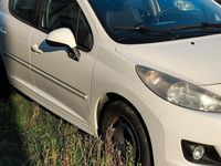 Usata Peugeot 207 73 CV (53 kW) 2012 Bianco Utilitaria