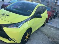 Usata Toyota Aygo X-play 69 CV (50 kW) 2016 Giallo Utilitaria