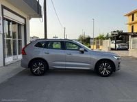 Usata Volvo XC60 Momentum 197 CV (144 kW) 2022 Argento SUV