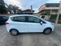 Usata Ford B-MAX Titanium 87 CV (63 kW) 2017 Bianco Monovolume