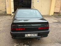 Usado Renault 19 77 CV (56 kW) 1993 Verde Berlina