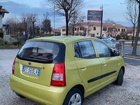 Usata Kia Picanto Spirit 61 CV (44 kW) 2006 Verde Utilitaria