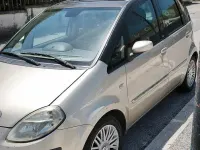 Usata Lancia Musa 101 CV (74 kW) 2006 Giallo Monovolume