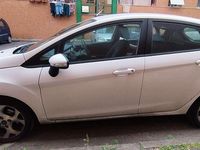 Usata Ford Fiesta Titanium 60 CV (44 kW) 2012 Bianco Utilitaria