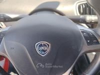 Usata Lancia Ypsilon 69 CV (50 kW) 2019 Rosso Utilitaria