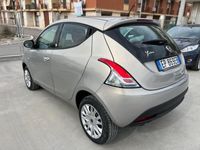 usata Lancia Ypsilon 0.9 TwinAir 85 CV 5 porte Metano Ecochic Gold