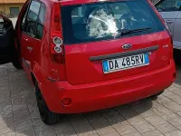 Usata Ford Fiesta 80 CV (58 kW) 2006 Rosso Utilitaria
