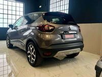 Usata Renault Captur 90 CV (66 kW) 2020 Grigio SUV