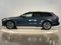 Usata Volvo V90 CC Plus 197 CV (144 kW) 2022 Blu Station wagon