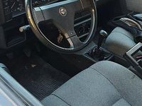 Usata Alfa Romeo 75 120 CV (88 kW) 1988 Grigio Berlina