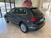 Usata VW Tiguan Life 150 CV (110 kW) 2022 Grigio scuro SUV