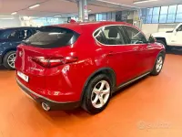 Begagnad Alfa Romeo Stelvio Super 179 HK (131 kW) 2017 Röd SUV