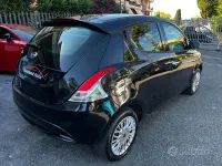 Usata Lancia Ypsilon 69 CV (50 kW) 2016 Nero Utilitaria