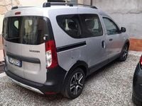 Usata Dacia Dokker Stepway 95 CV (69 kW) 2019 Grigio Monovolume