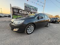 Usata Opel Astra Cosmo 110 CV (80 kW) 2011 Grigio Berlina