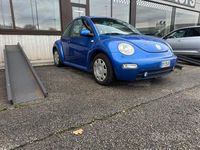 Usata VW New Beetle 102 CV (75 kW) 2001 Blu Utilitaria