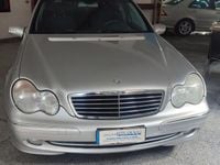 Usata Mercedes C200 Avantgarde 163 CV (119 kW) 2003 Argento Berlina