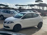 Usata Lancia Ypsilon Gold 70 CV (51 kW) 2021 Bianco Utilitaria