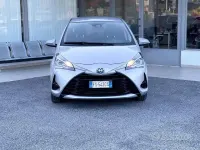 Usata Toyota Yaris Hybrid 73 CV (53 kW) 2018 Grigio Berlina