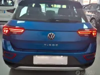 Usata VW T-Roc 110 CV (80 kW) 2023 Blu SUV